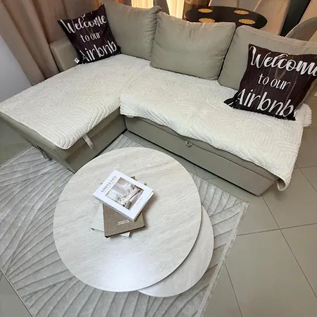 Free Parking 2br At Complex Delijorgji *